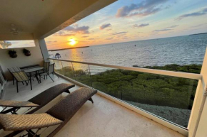 LICENSED Mgr - LUXURY PENTHOUSE SUITE - OFFERS RESORTS BEST PANORAMIC OCEAN VIEWS!